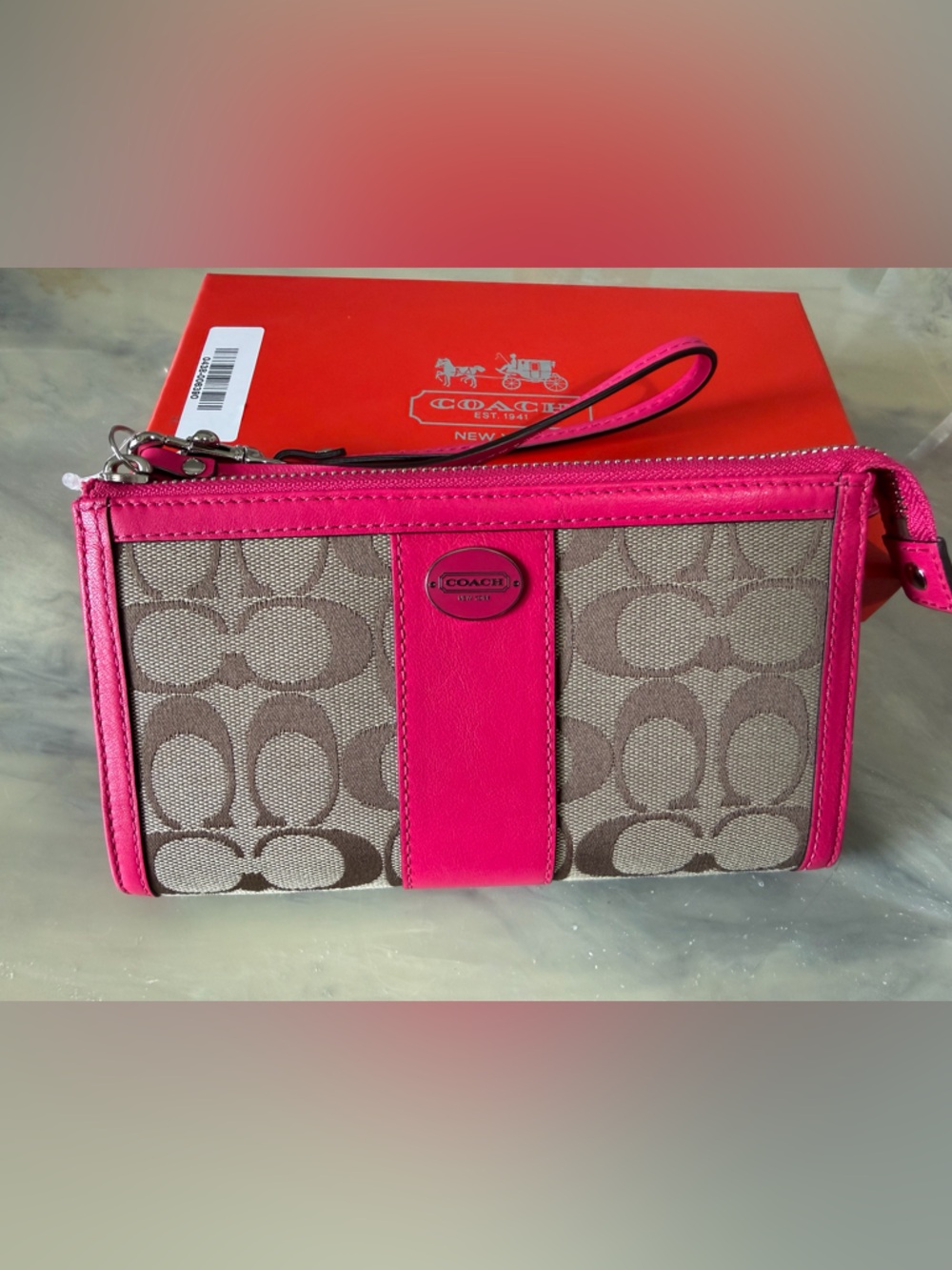 Coach Signature Zippy Wallet in Khaki/Fuchsia